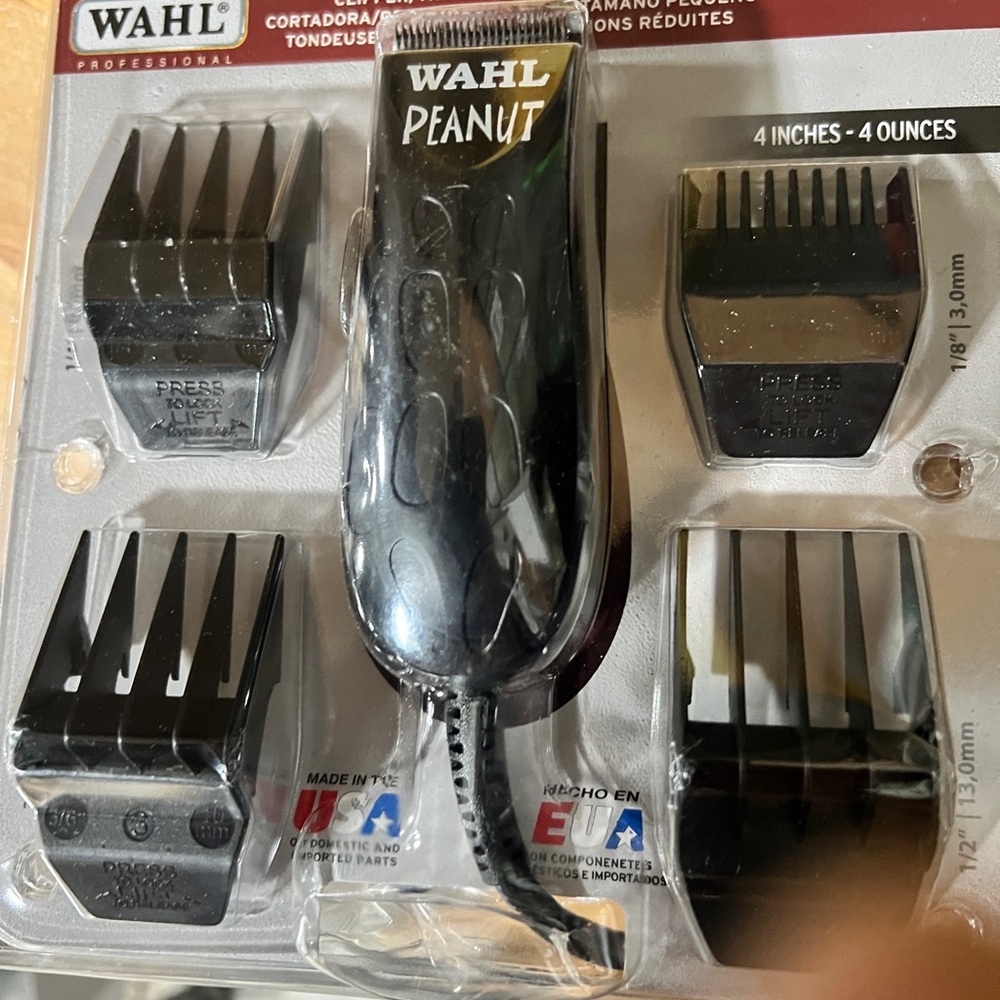Wahl Professional Peanut Trimmer Kit - Black